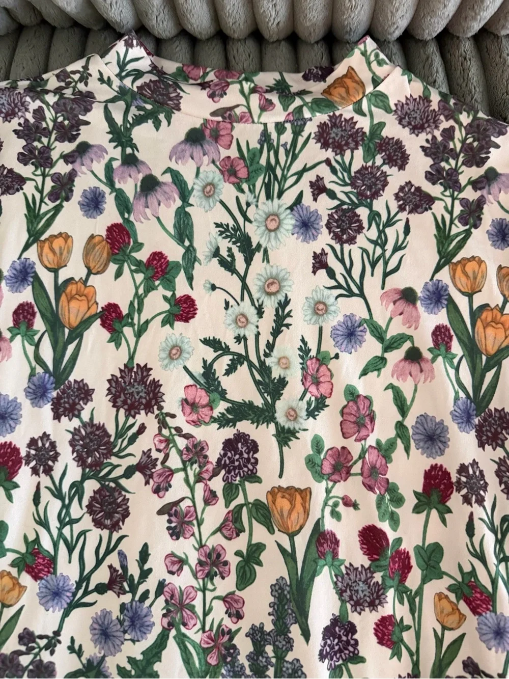 Cider Floral Long-Sleeve Women's Top in Cream and Multicolor - Picture 2 of 3